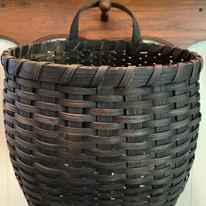 Primitive Pot Belly Basket