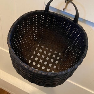 Primitive Pot Belly Basket
